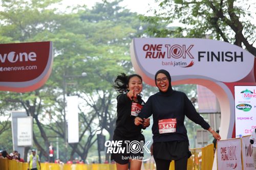 Race photo from ONE RUN 10 K