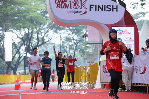 Race photo from ONE RUN 10 K