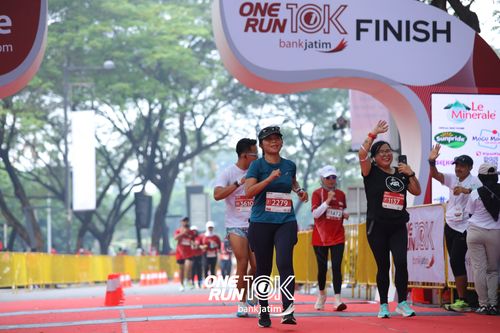 Race photo from ONE RUN 10 K