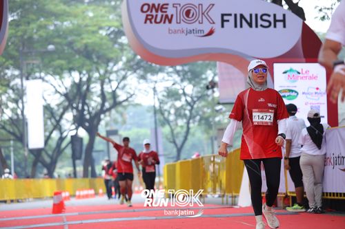 Race photo from ONE RUN 10 K