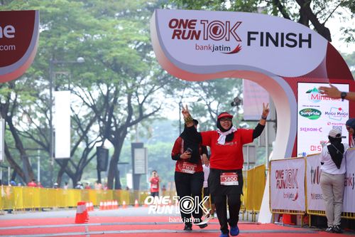 Race photo from ONE RUN 10 K