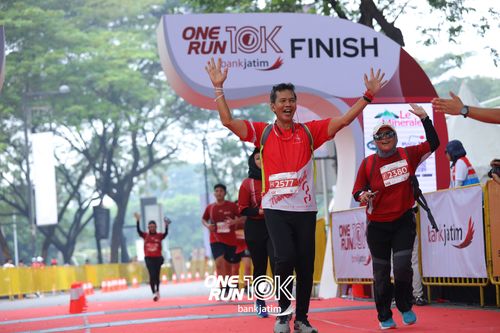 Race photo from ONE RUN 10 K