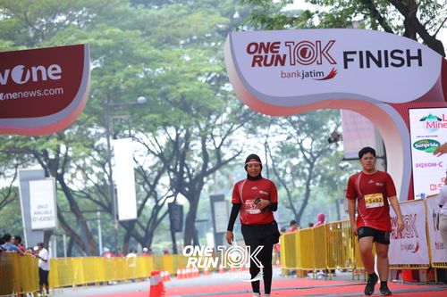Race photo from ONE RUN 10 K