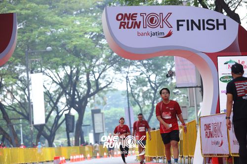 Race photo from ONE RUN 10 K