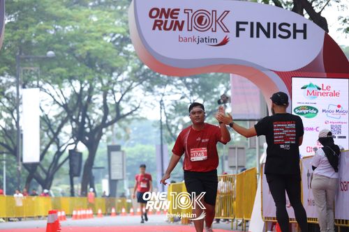 Race photo from ONE RUN 10 K