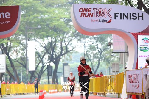 Race photo from ONE RUN 10 K