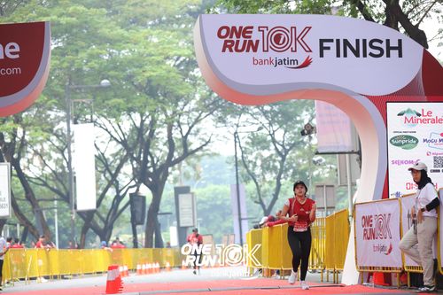 Race photo from ONE RUN 10 K