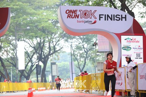 Race photo from ONE RUN 10 K