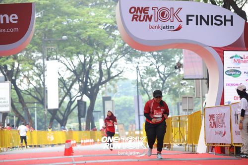 Race photo from ONE RUN 10 K