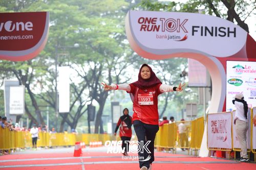 Race photo from ONE RUN 10 K