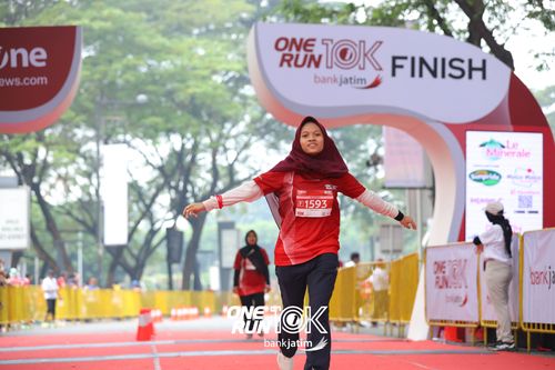 Race photo from ONE RUN 10 K