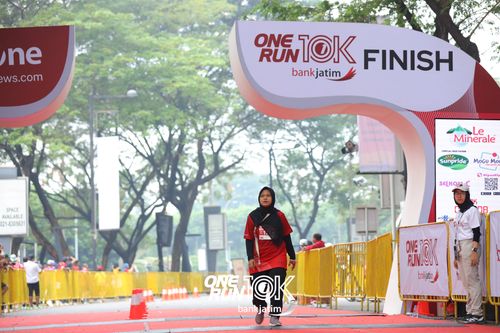 Race photo from ONE RUN 10 K
