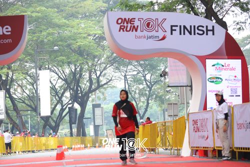 Race photo from ONE RUN 10 K