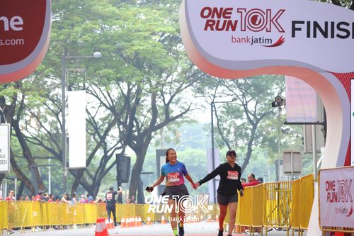 Race photo from ONE RUN 10 K