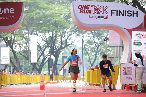 Race photo from ONE RUN 10 K