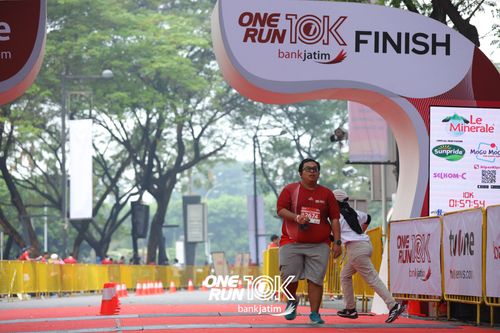 Race photo from ONE RUN 10 K