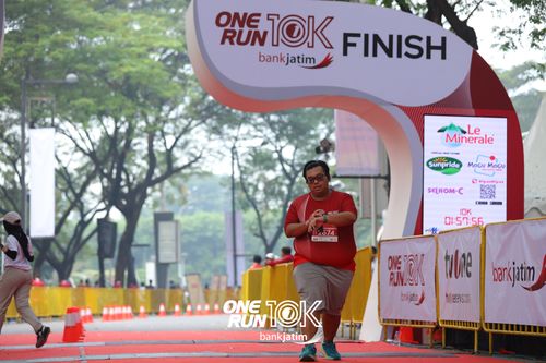 Race photo from ONE RUN 10 K