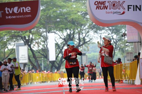 Race photo from ONE RUN 10 K