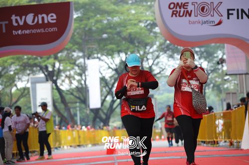 Race photo from ONE RUN 10 K