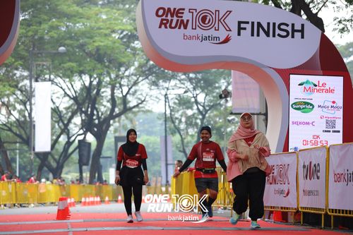 Race photo from ONE RUN 10 K