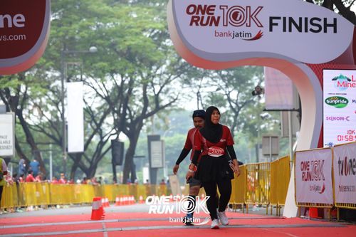 Race photo from ONE RUN 10 K
