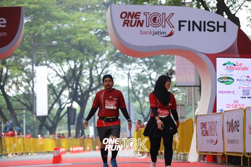 Race photo from ONE RUN 10 K