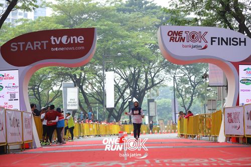 Race photo from ONE RUN 10 K