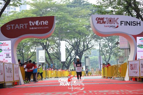 Race photo from ONE RUN 10 K
