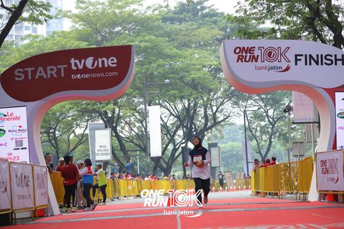 Race photo from ONE RUN 10 K