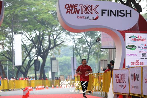 Race photo from ONE RUN 10 K