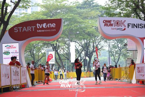 Race photo from ONE RUN 10 K