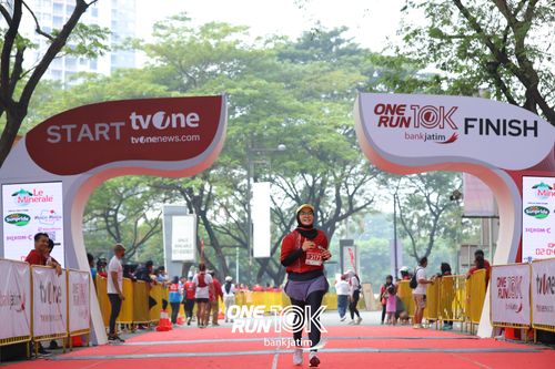 Race photo from ONE RUN 10 K