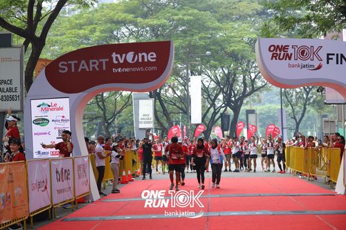 Race photo from ONE RUN 10 K