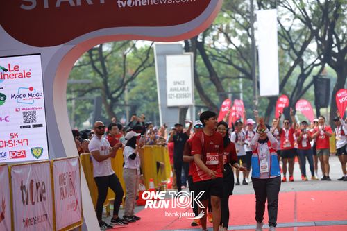 Race photo from ONE RUN 10 K