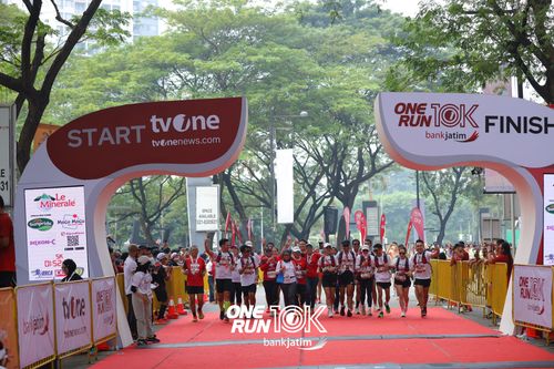 Race photo from ONE RUN 10 K