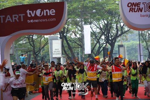 Race photo from ONE RUN 10 K