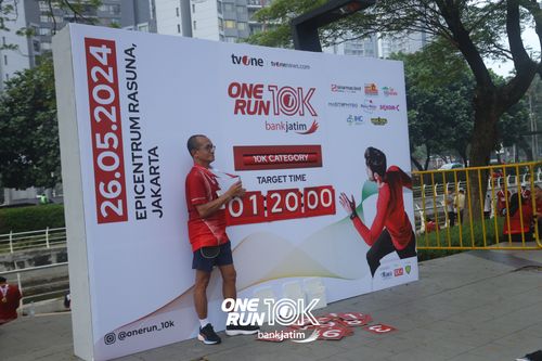 Race photo from ONE RUN 10 K