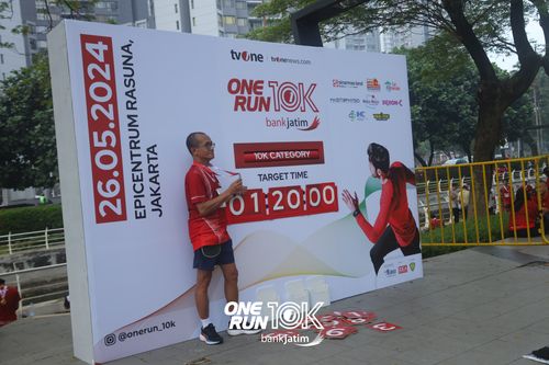 Race photo from ONE RUN 10 K