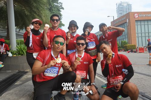 Race photo from ONE RUN 10 K