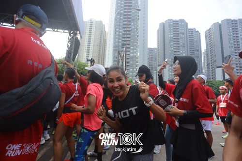 Race photo from ONE RUN 10 K