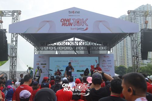 Race photo from ONE RUN 10 K