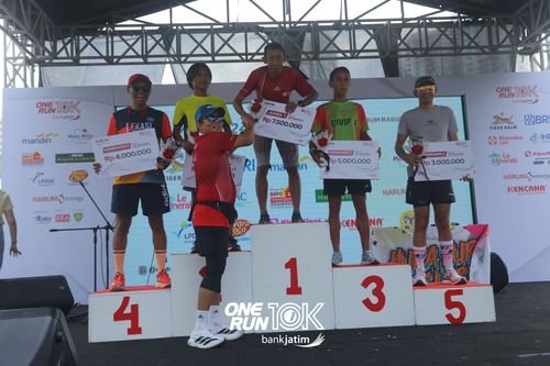 Race photo from ONE RUN 10 K