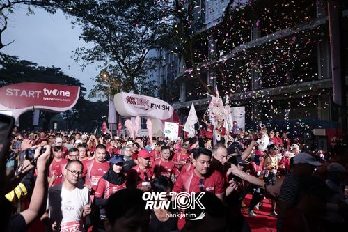 Race photo from ONE RUN 10 K