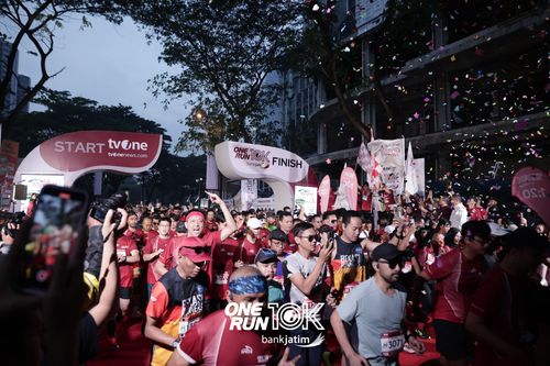 Race photo from ONE RUN 10 K