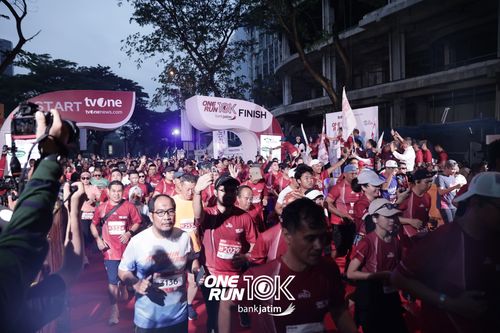 Race photo from ONE RUN 10 K