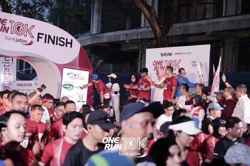 Race photo from ONE RUN 10 K