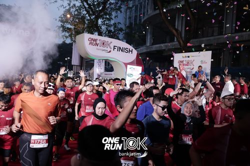 Race photo from ONE RUN 10 K
