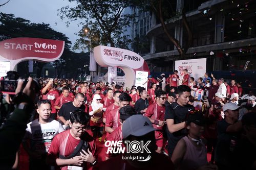 Race photo from ONE RUN 10 K