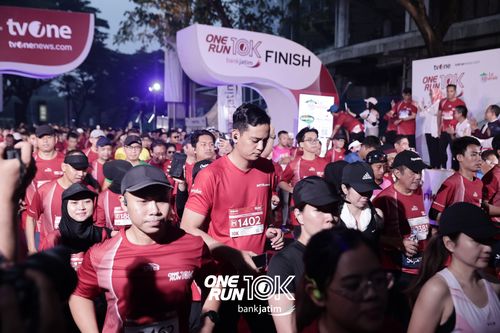 Race photo from ONE RUN 10 K