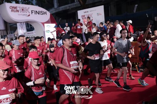 Race photo from ONE RUN 10 K